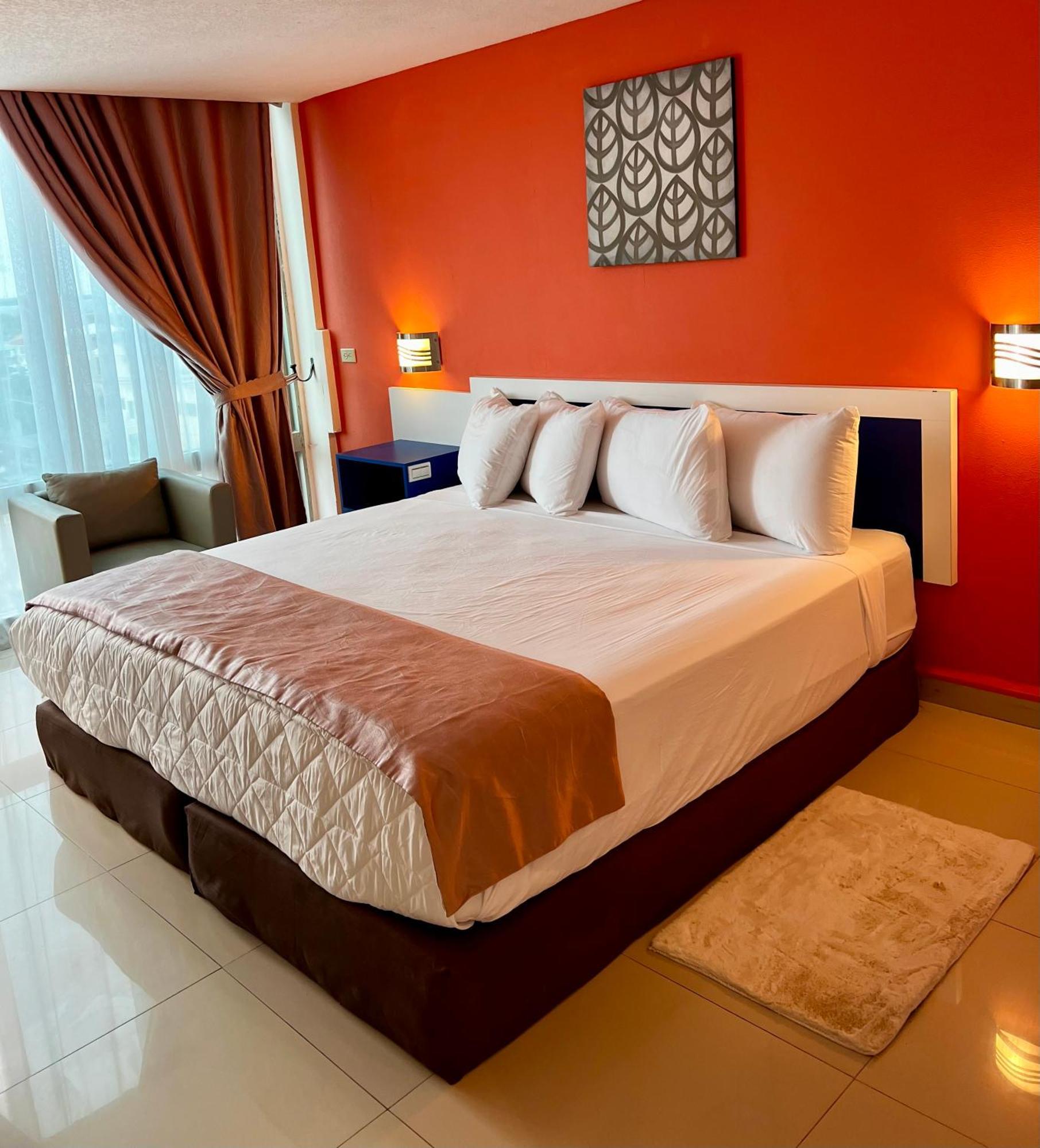 Golden Tree Hotel Belize Belize City Exterior photo